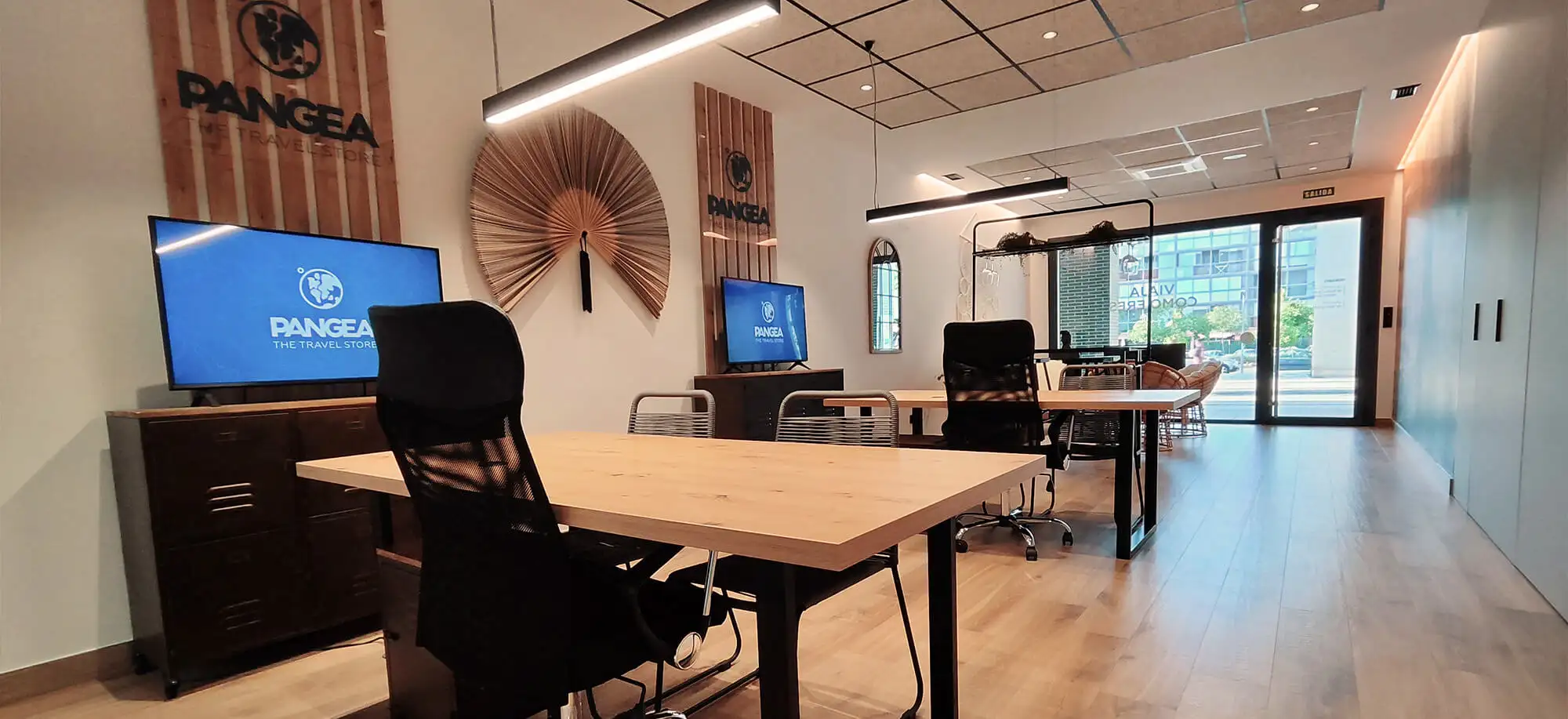 tienda-pamplona-escritorios-logo.webp - Pangea Viajes